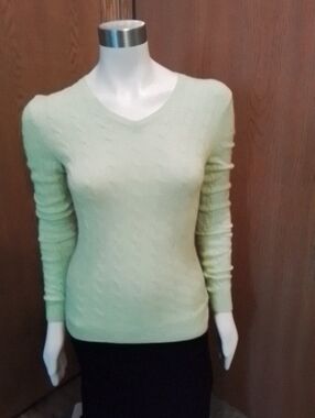 Lilly Pulitzer Cable Knit Lime Green V-Neck Sweater, Pure Cashmere, Size Small.